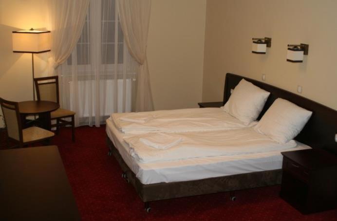 Hotel Grant レシュノ 部屋 写真