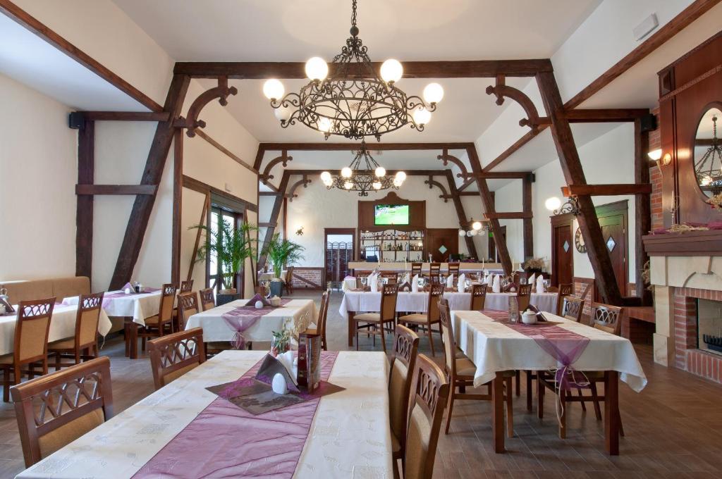 Hotel Grant レシュノ エクステリア 写真